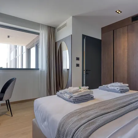 Level 5 - Adults Only فندق روفينج