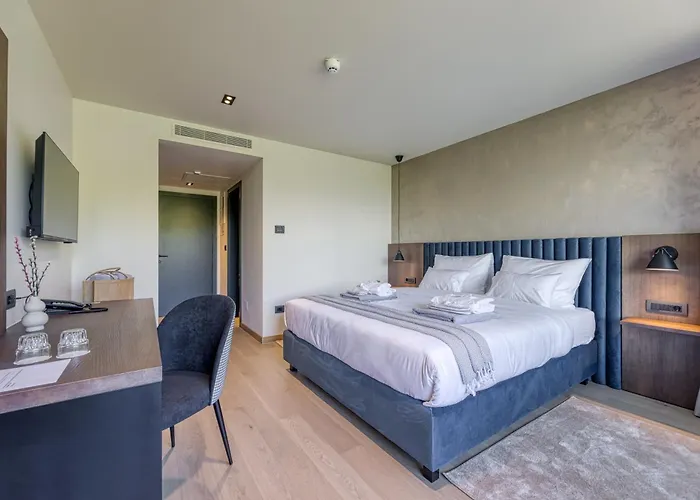 Hotel Level 5 - Adults Only