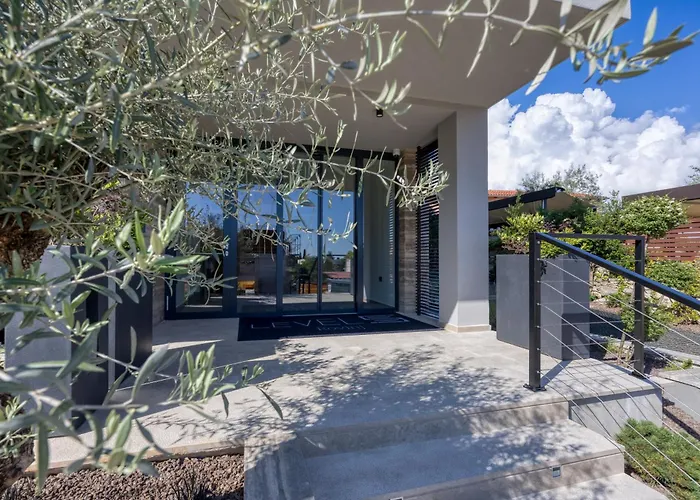 Level 5 - Adults Only Hotel 4*