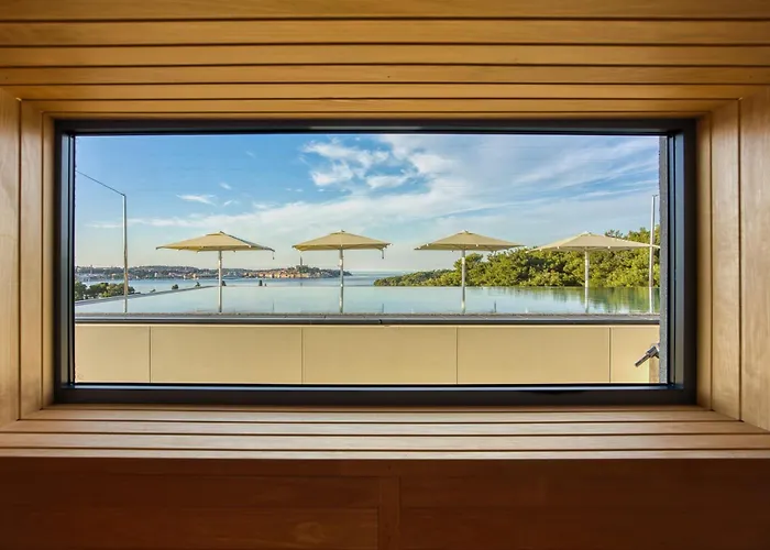 Level 5 - Adults Only Hotel 4*