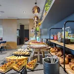 Hotel Level 5 - Adults Only